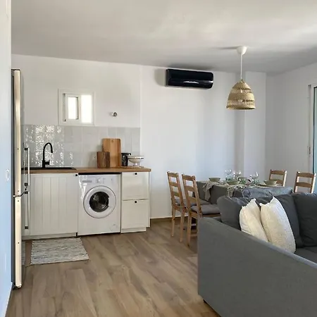 El Amanecer Apartment *